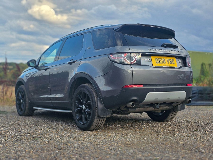 2018 Land Rover Discovery Sport photo 14