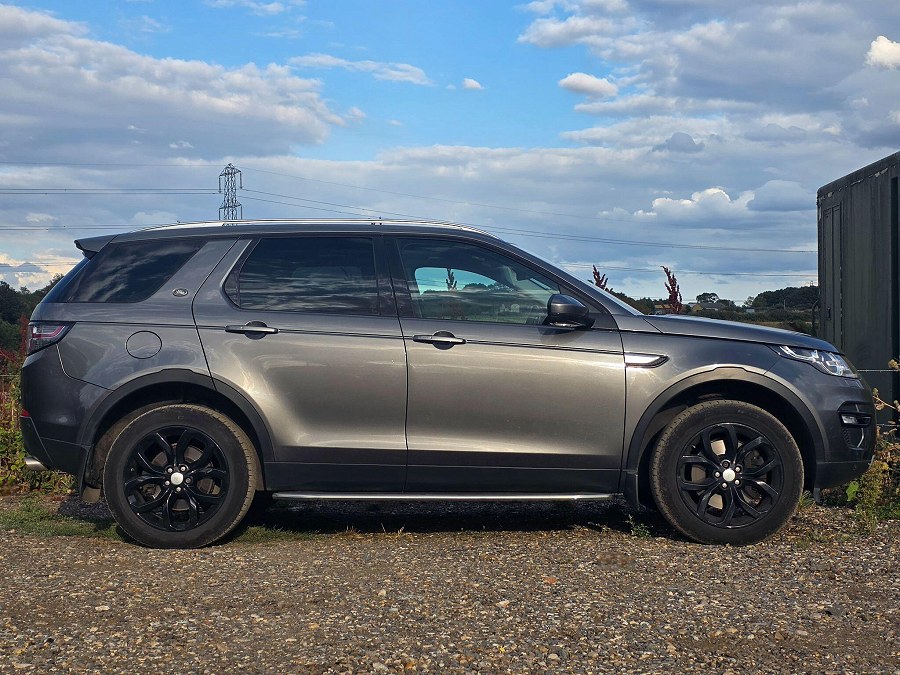 2018 Land Rover Discovery Sport photo 8