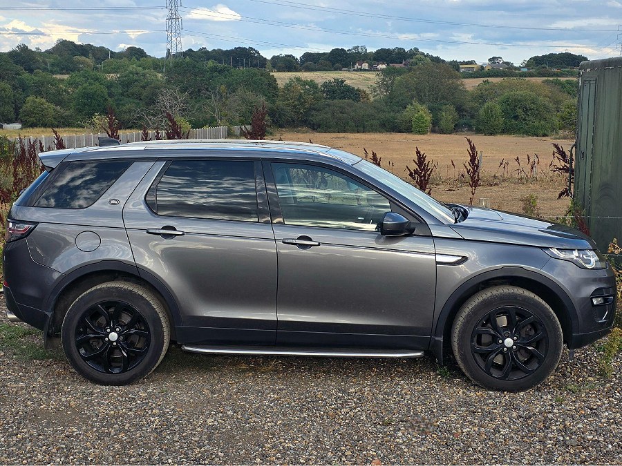 2018 Land Rover Discovery Sport photo 7