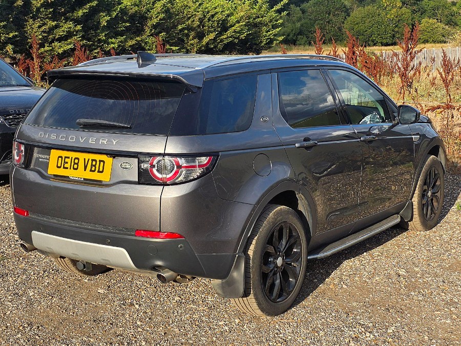 2018 Land Rover Discovery Sport photo 9