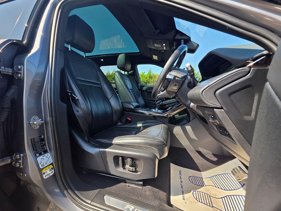2020 Land Rover Range Rover Evoque photo 3