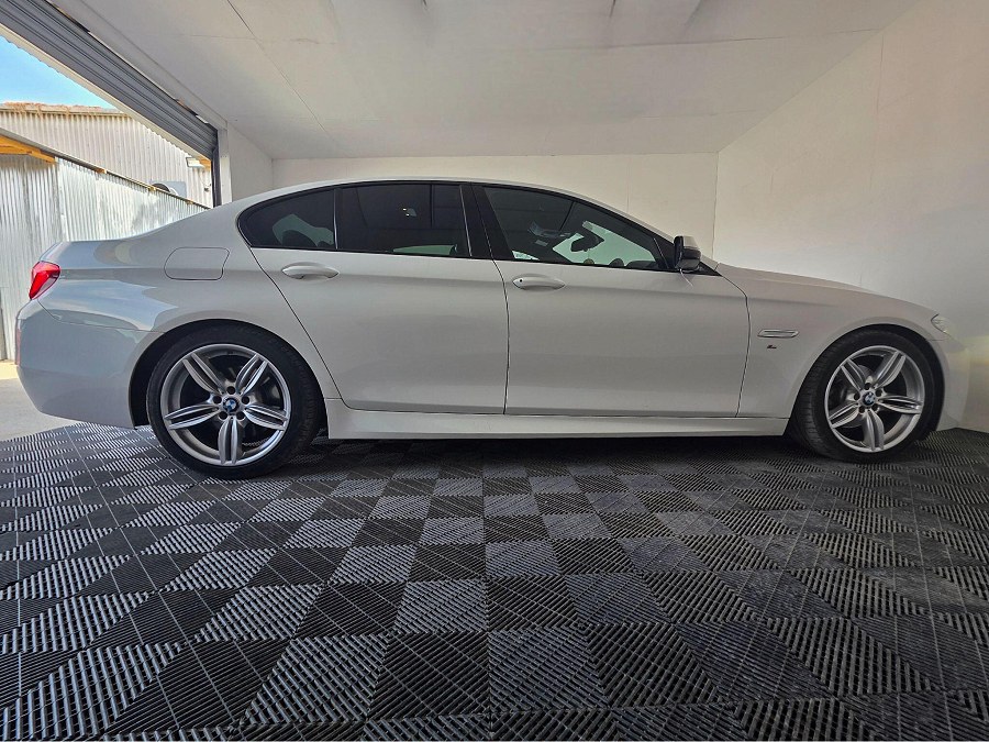 2016 BMW 5 Series photo 10