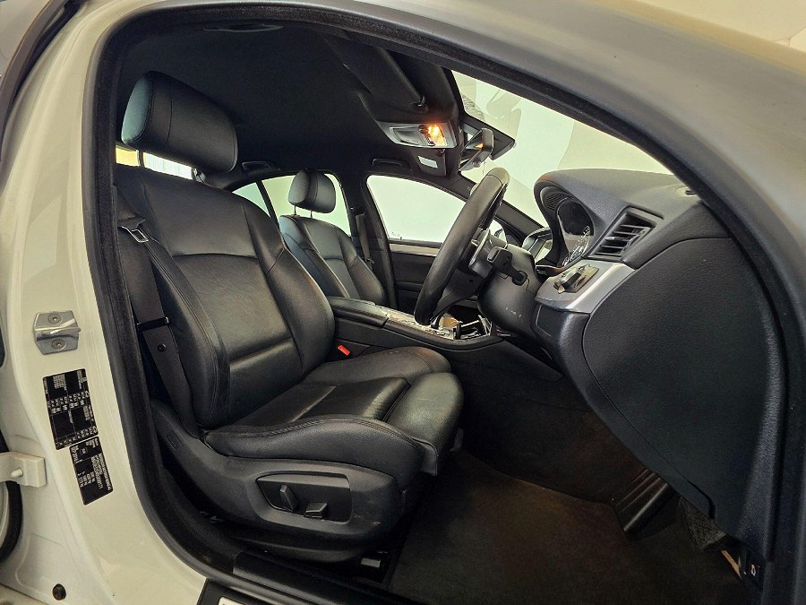 2016 BMW 5 Series photo 3