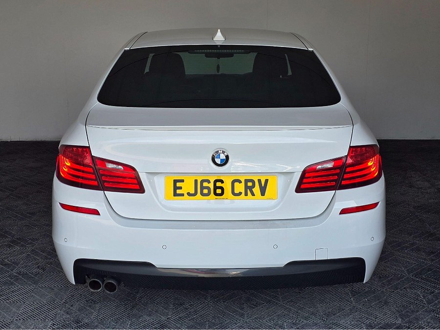 2016 BMW 5 Series photo 13