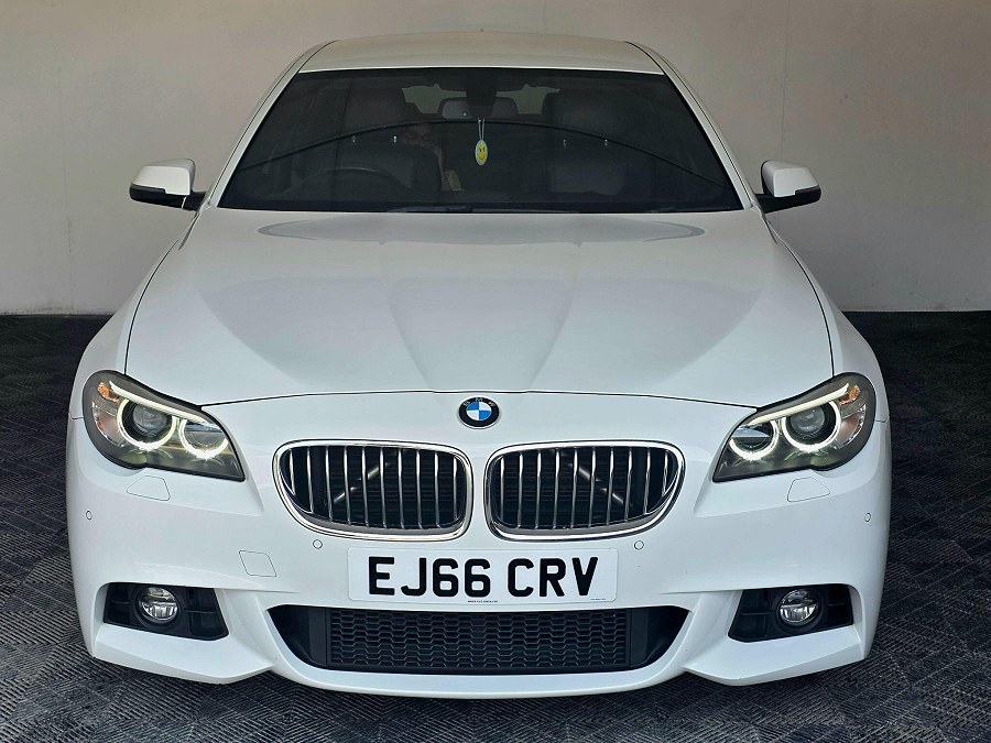 2016 BMW 5 Series photo 4