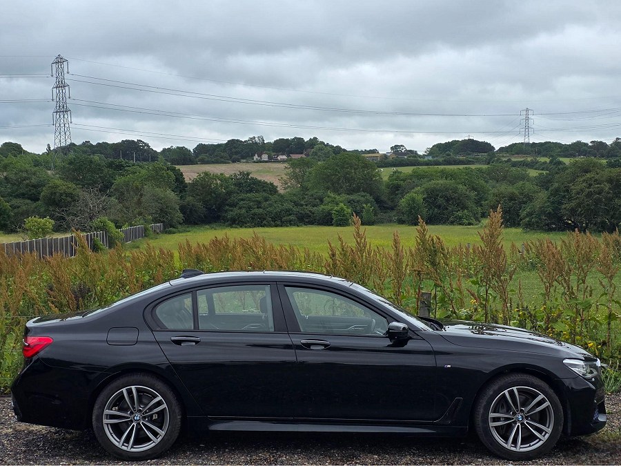 2016 BMW 7 Series photo 13