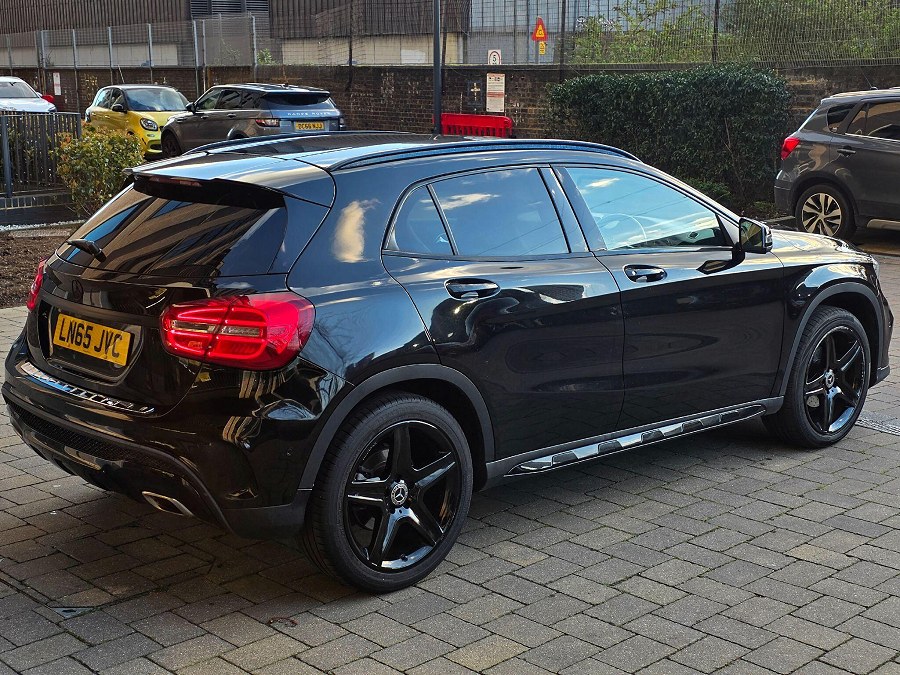 2015 Mercedes-Benz GLA photo 9