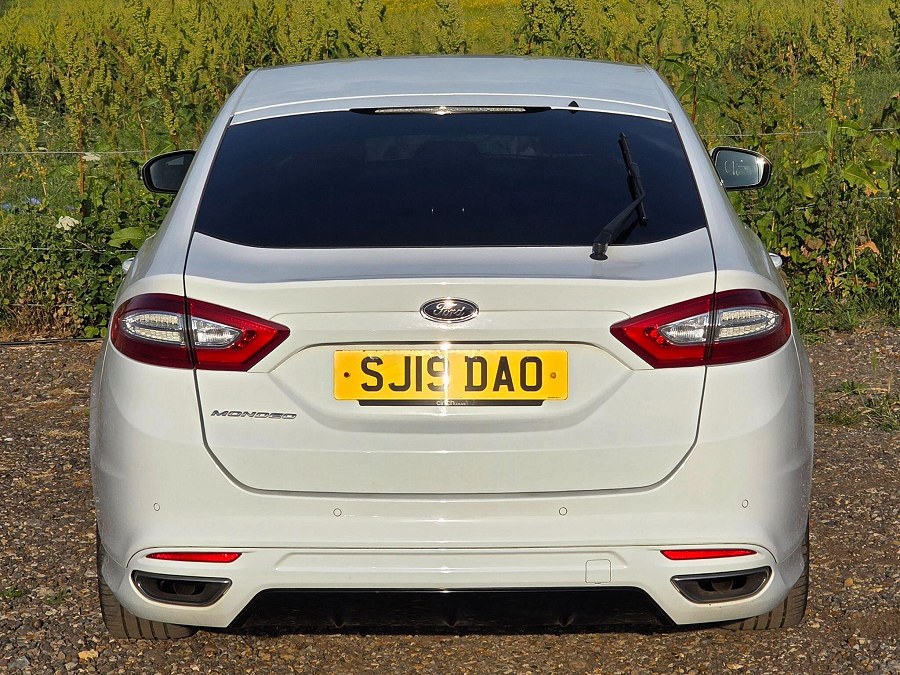 2019 Ford Mondeo photo 14