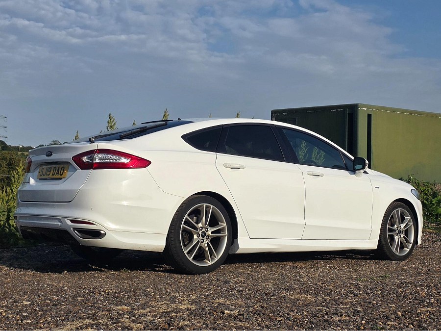 2019 Ford Mondeo photo 13