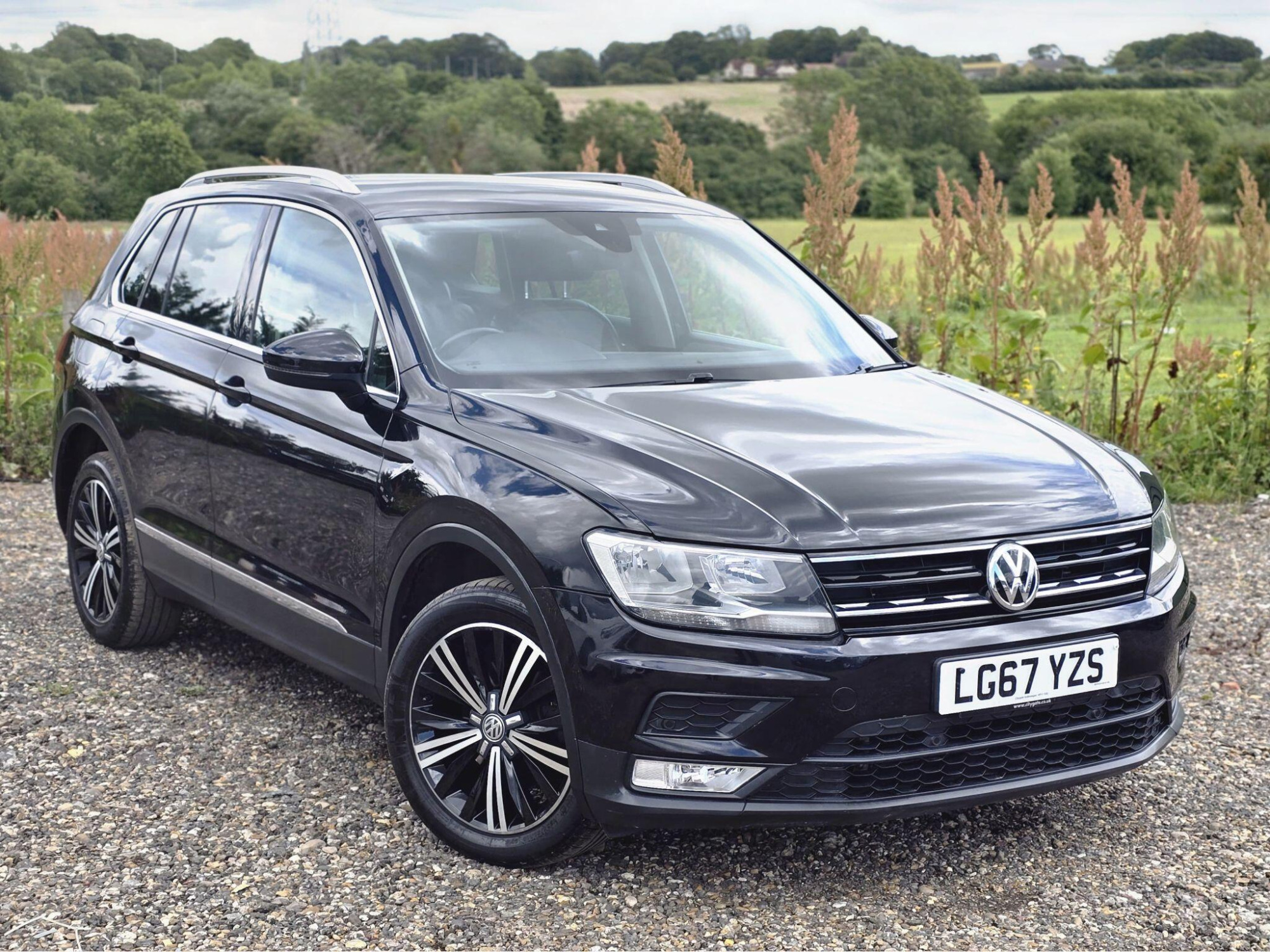 2017 Volkswagen Tiguan 2.0 TDI SE Navigation DSG 4Motion Euro 6 (s/s) 5dr for sale at JEM Motor Group