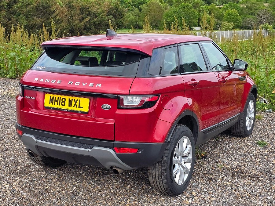 2018 Land Rover Range Rover Evoque photo 12