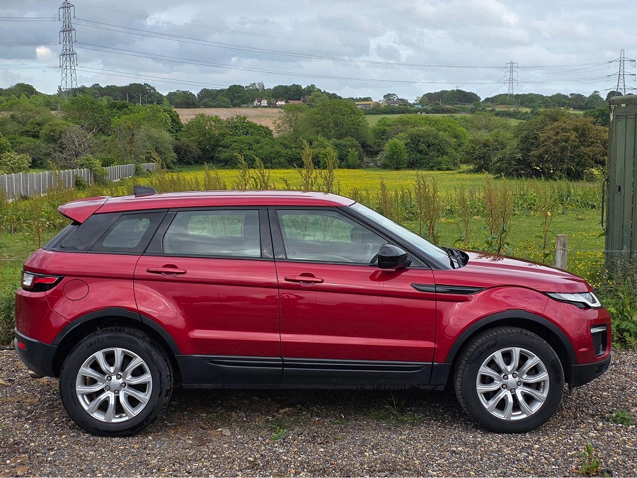 2018 Land Rover Range Rover Evoque photo 10