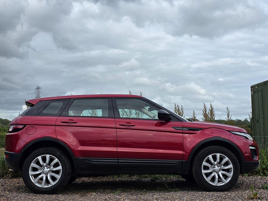 2018 Land Rover Range Rover Evoque photo 11