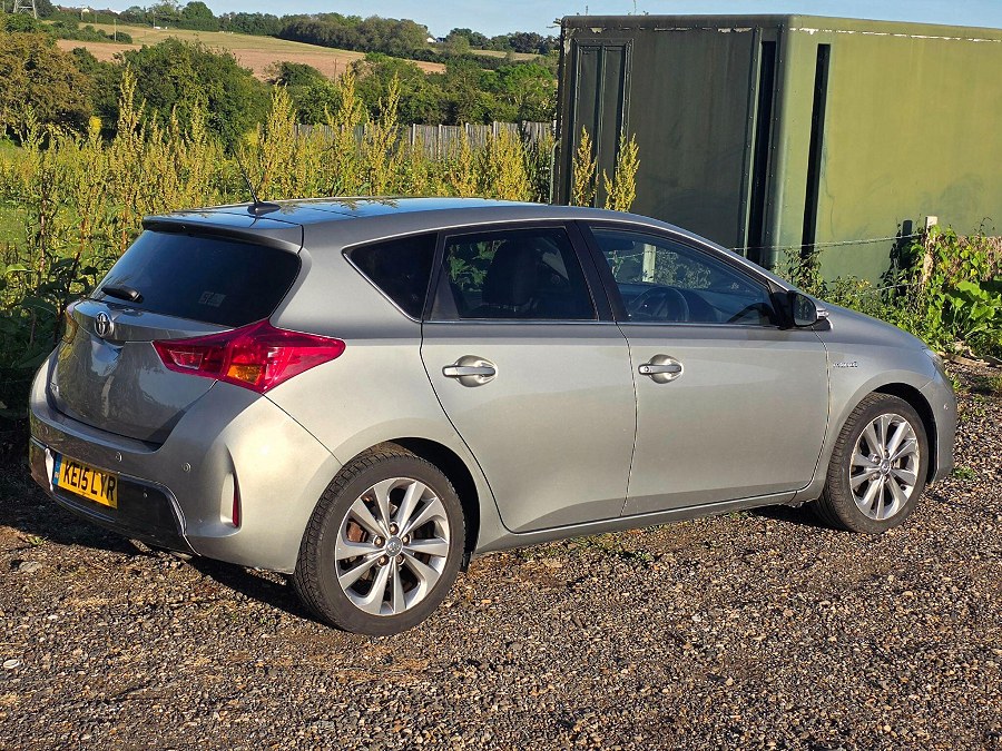 2015 Toyota Auris photo 13