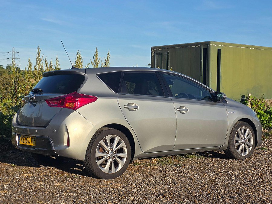 2015 Toyota Auris photo 14