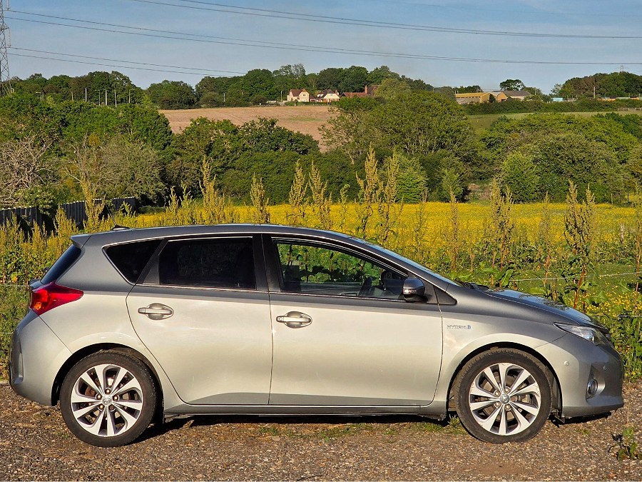 2015 Toyota Auris photo 11
