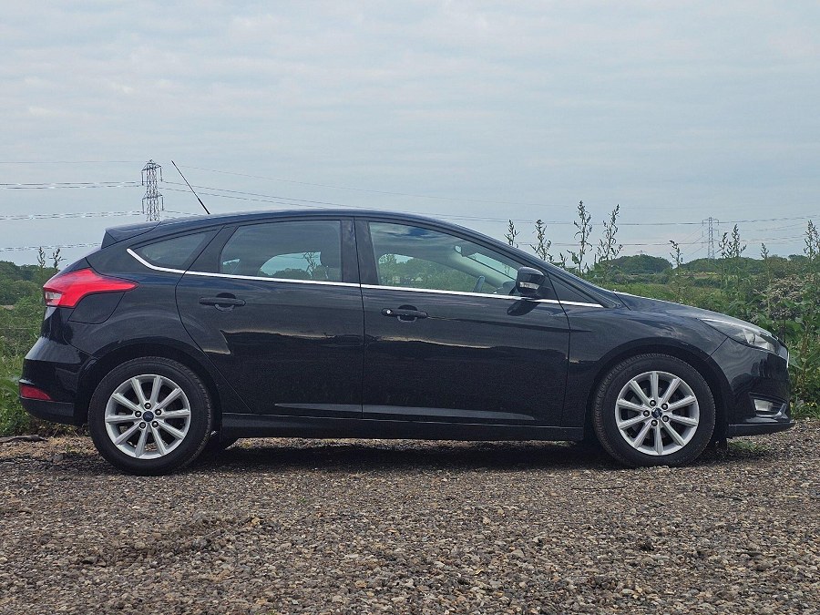 2015 Ford Focus photo 9