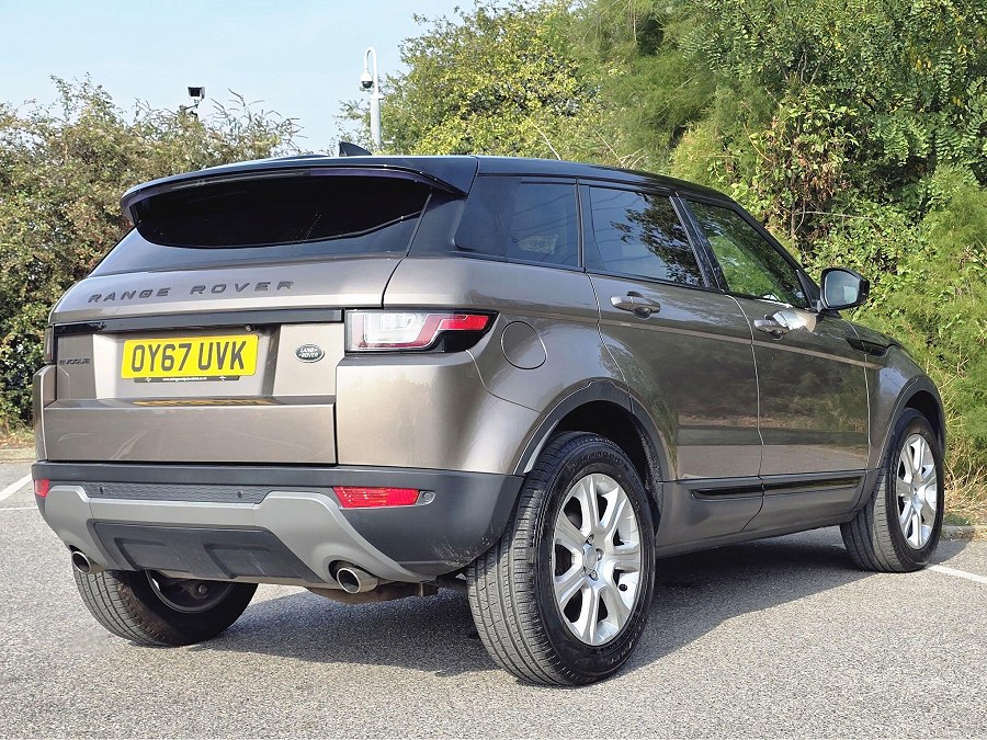 2017 Land Rover Range Rover Evoque photo 11