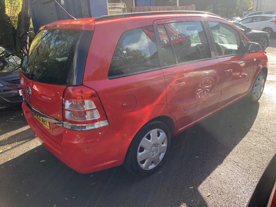 2013 Vauxhall Zafira photo 4