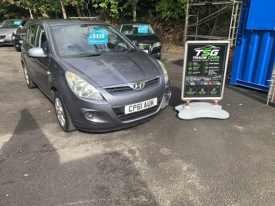 Hyundai i20 photo 2