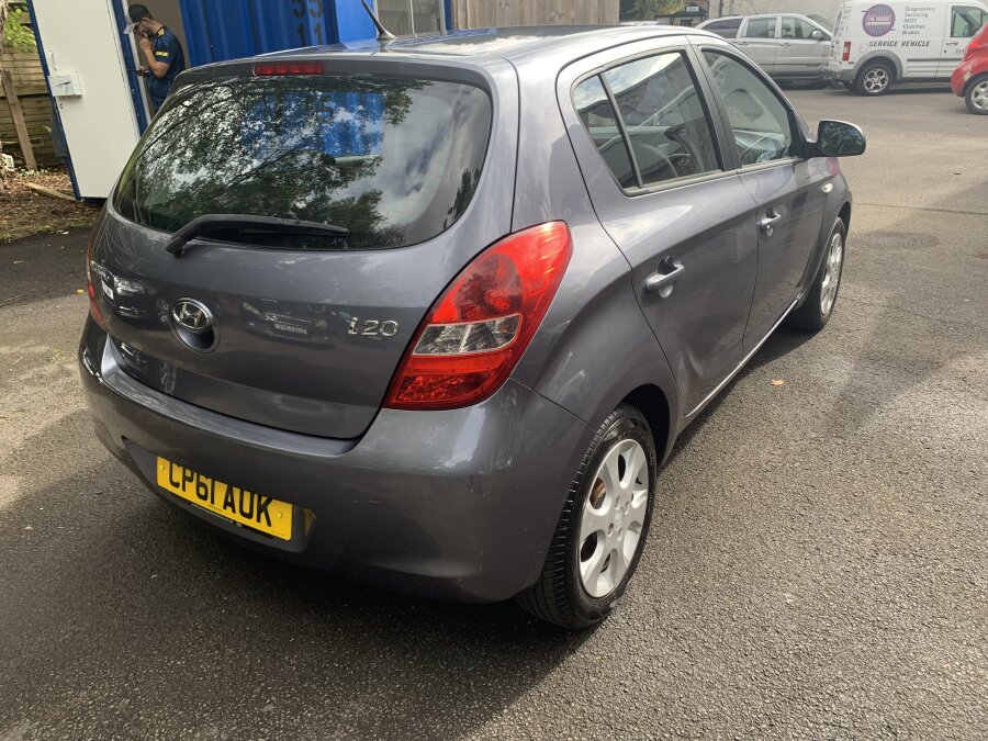 2011 Hyundai i20 photo 5