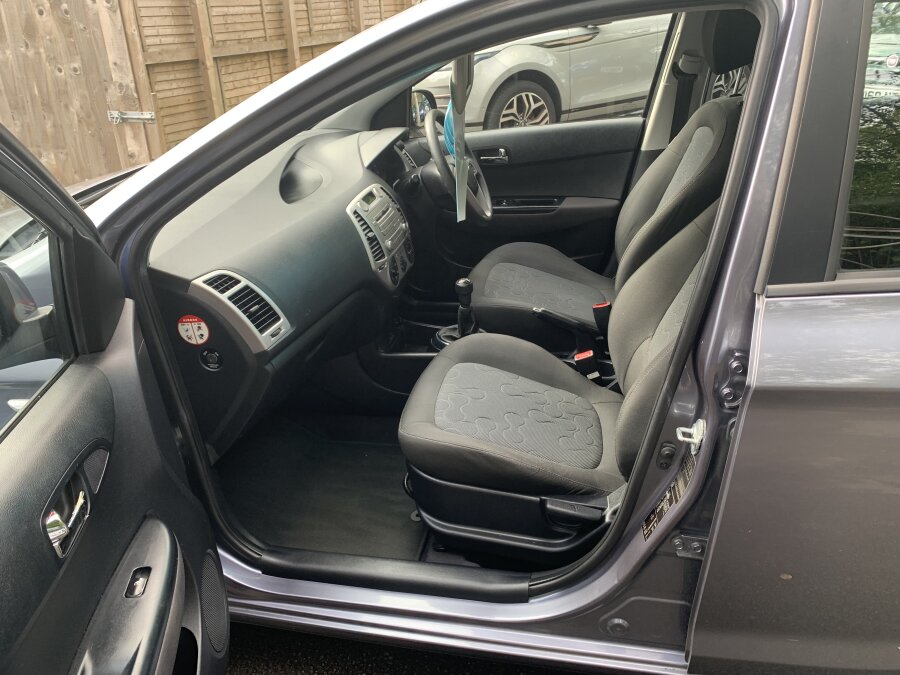 2011 Hyundai i20 photo 8
