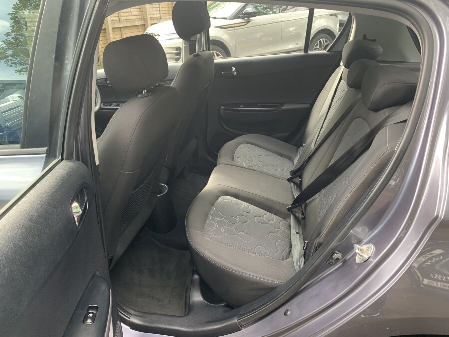2011 Hyundai i20 photo 9