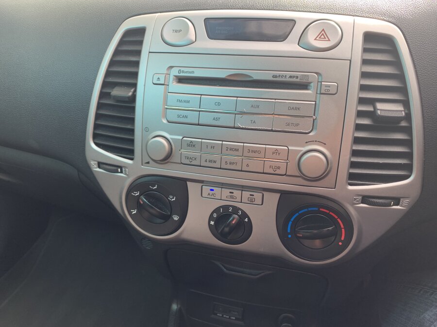 2011 Hyundai i20 photo 14