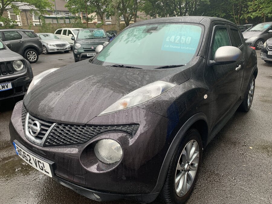 Nissan Juke photo 2