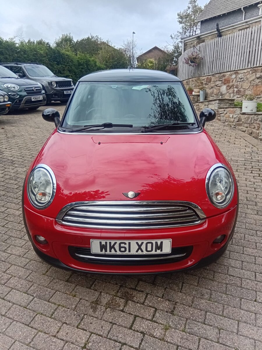 MINI Hatch photo 2