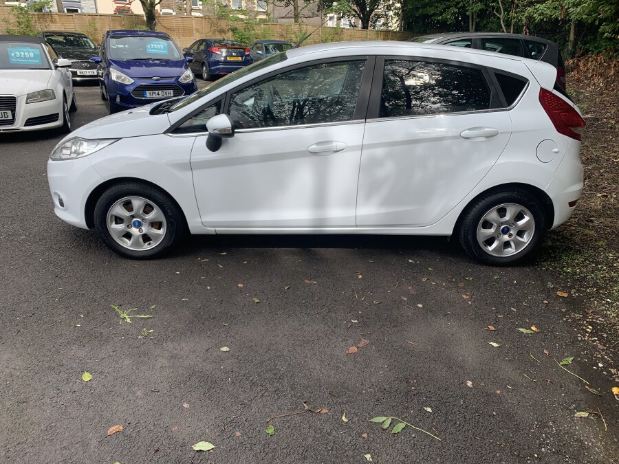 2012 Ford Fiesta photo 6