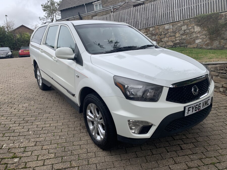 SsangYong Korando Sports photo 2