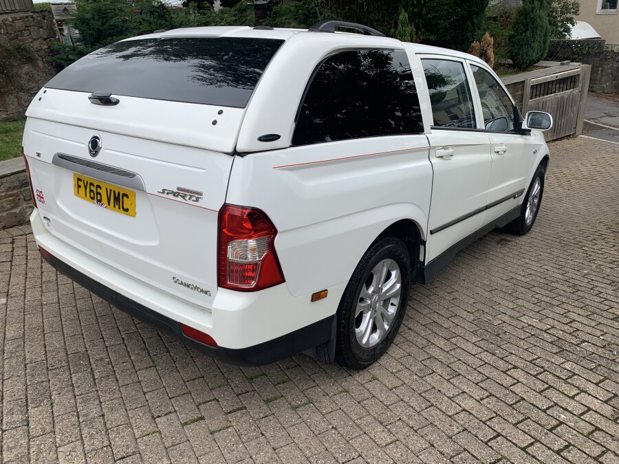 2016 SsangYong Korando Sports photo 4