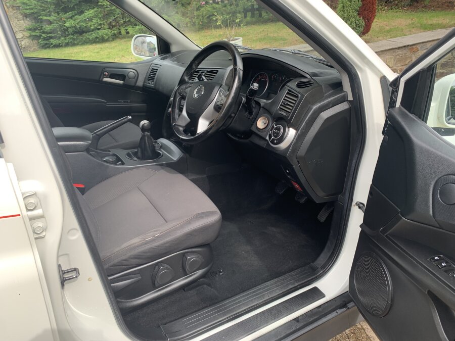 2016 SsangYong Korando Sports photo 9