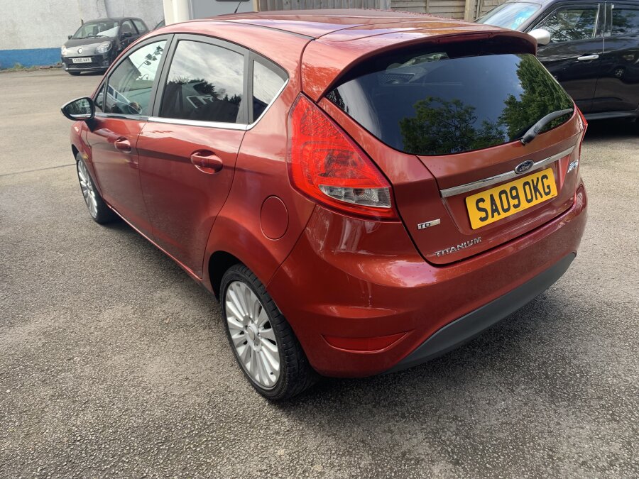 2009 Ford Fiesta photo 4