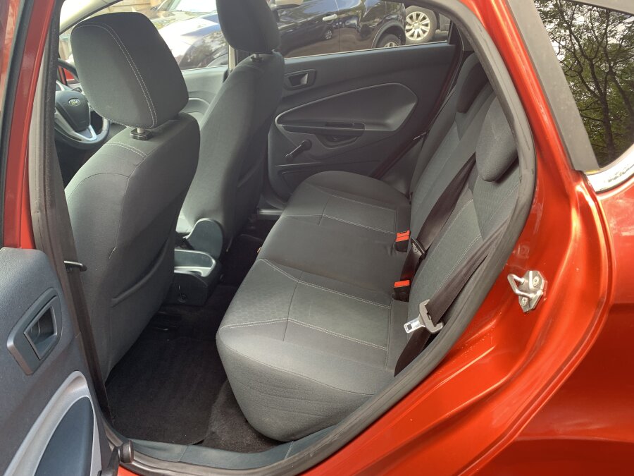 2009 Ford Fiesta photo 10