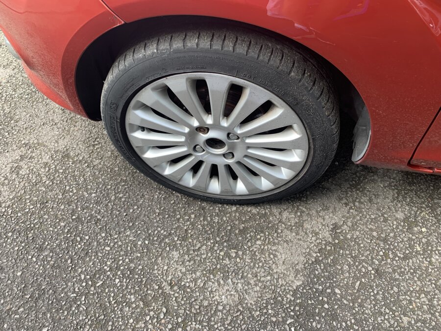 2009 Ford Fiesta photo 12
