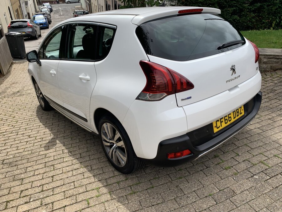 2017 Peugeot 3008 photo 4
