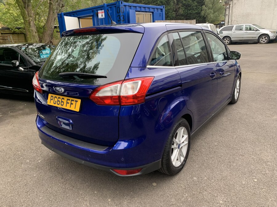 2017 Ford Grand C-Max photo 4
