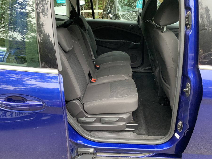 2017 Ford Grand C-Max photo 14