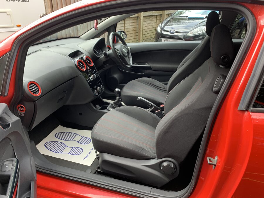 2012 Vauxhall Corsa photo 11
