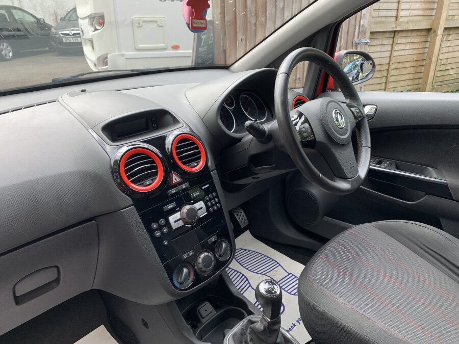 2012 Vauxhall Corsa photo 12