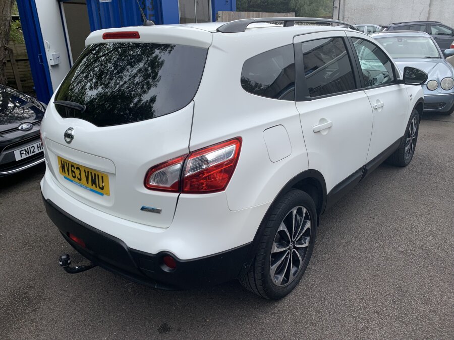 2013 Nissan Qashqai+2 photo 5
