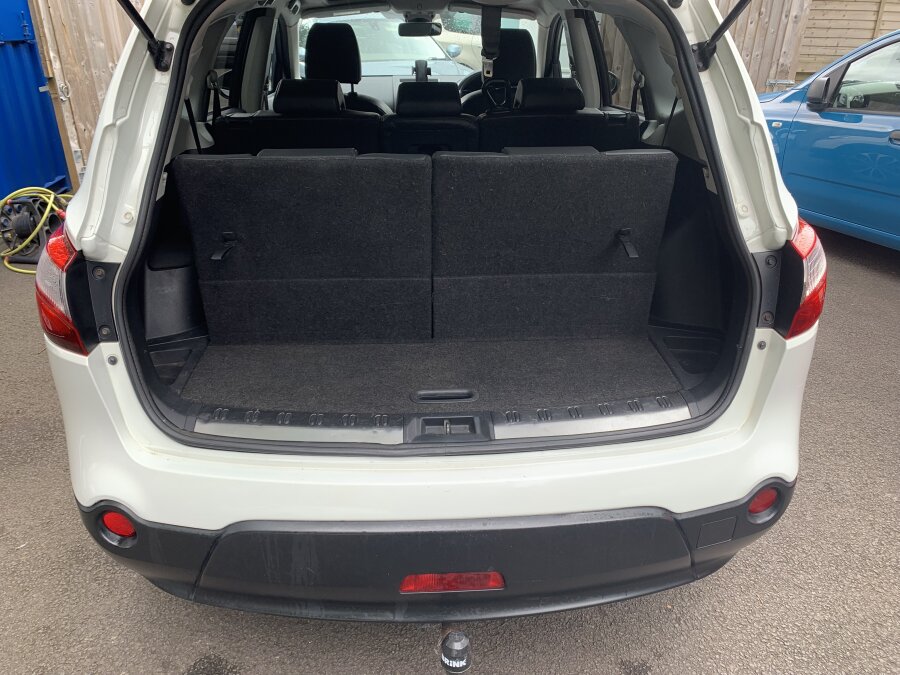 2013 Nissan Qashqai+2 photo 13