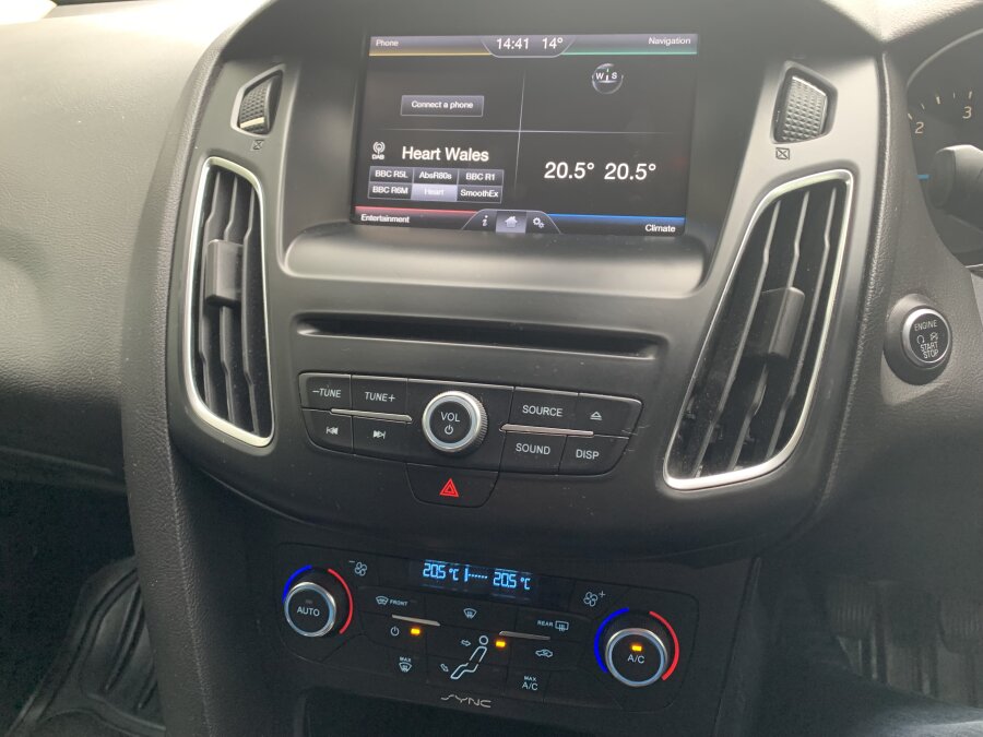 2014 Ford Focus photo 10