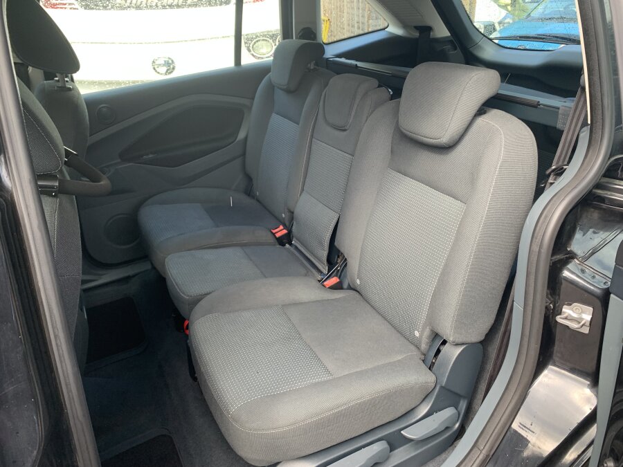 2014 Ford Grand C-Max photo 14