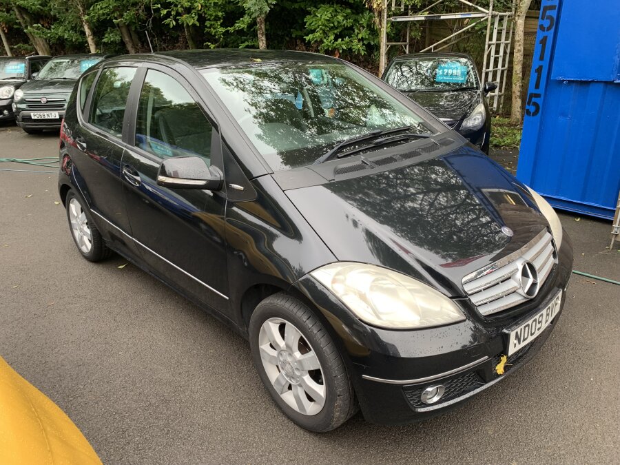 Mercedes-Benz A Class photo 2