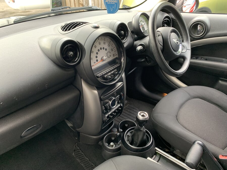 2013 MINI Countryman photo 12