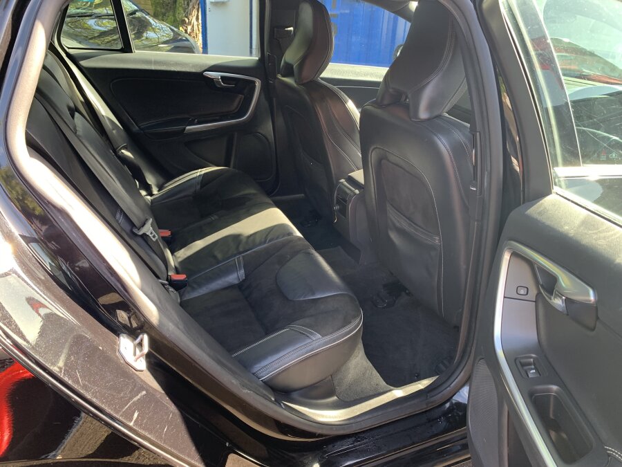 2015 Volvo V60 photo 11