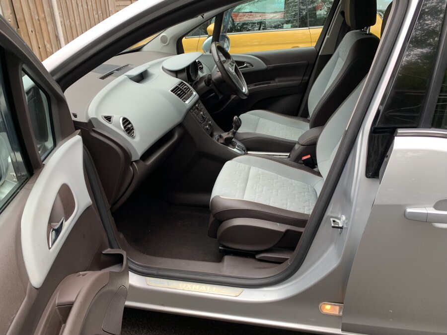 2014 Vauxhall Meriva photo 11